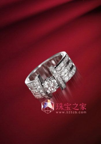 OMEGA全新珠寶 領浪漫風潮