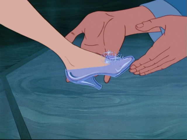 cף˾2012＾l(f)͡ҹCinderella@ʯDVDӰʿ؄eՈ(qng)ЬO(sh)Ӌ(j)Christian LouboutinO(sh)Ӌ(j)һˮЬ 