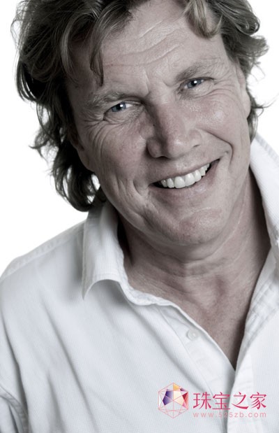 Ӣ피錚OӋTheo Fennell