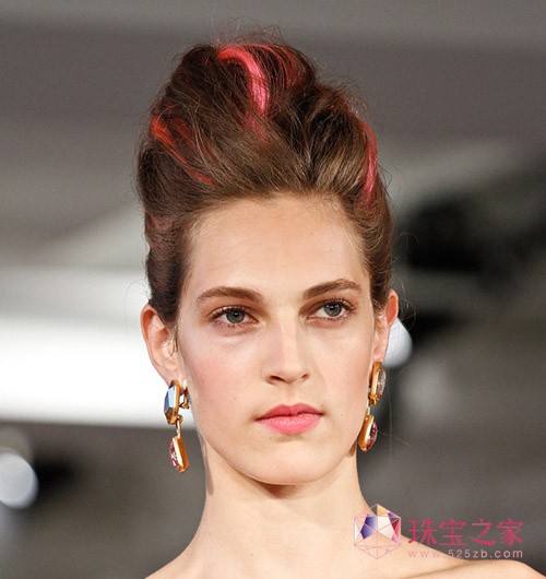 W˹Oscar De La Renta 2013ĕrb錚