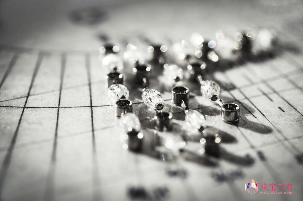 ʒCHOPARD ɏ·¶錚ϵм