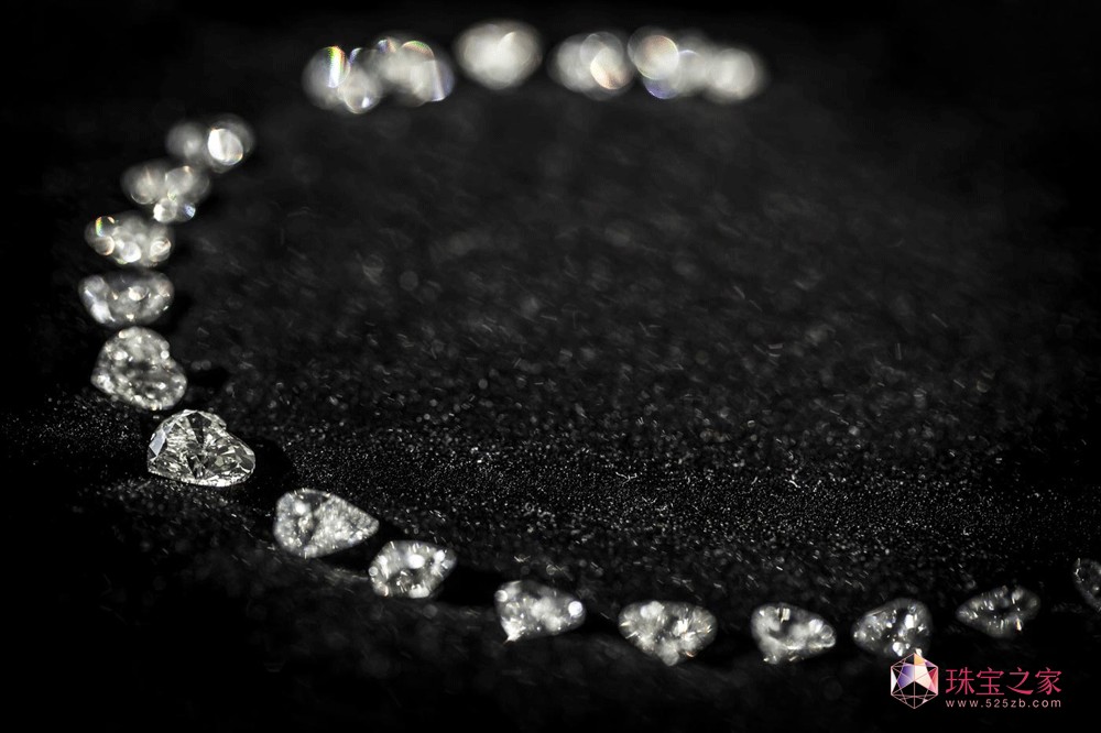 ʒCHOPARD ɏ·¶錚ϵм