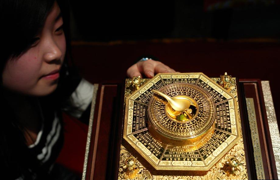 黃金膜拜:滿城盡是“土豪金”