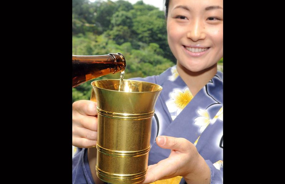 黃金膜拜:滿城盡是“土豪金”