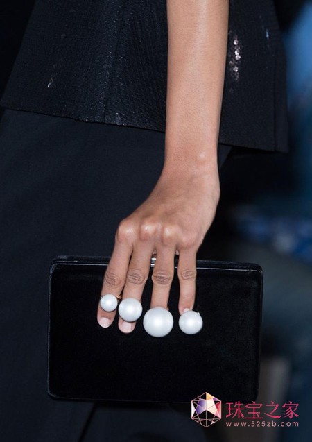 2015ﶬrb STELLA MCCARTNEY