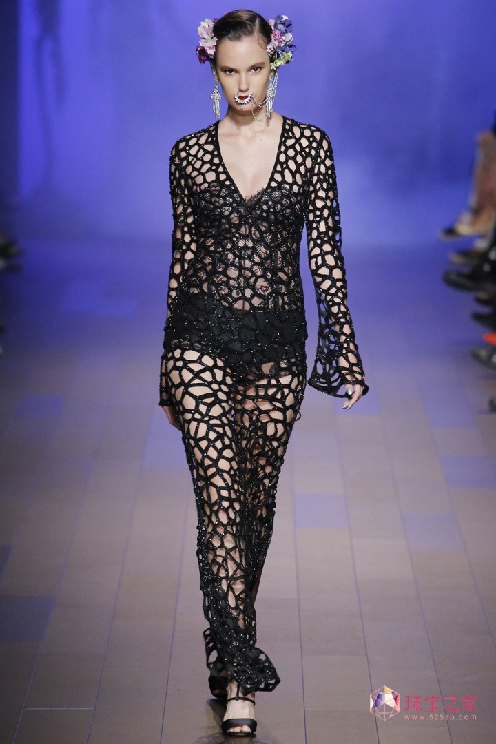 Naeem Khan 2018ϵЕrb