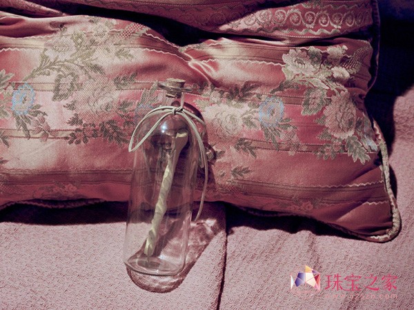 GUCCI 2018紺Ƭ_R