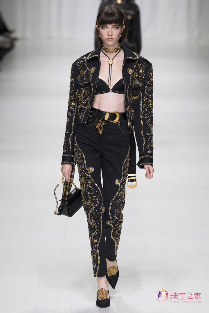 VERSACE ˼ O(sh)Ӌ(j)  r(sh)b Dv Ԫ Ħ ^
