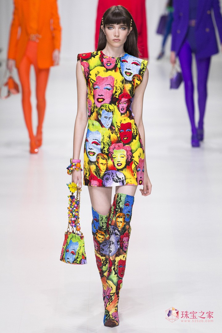 VERSACE ˼ O(sh)Ӌ(j)  r(sh)b Dv Ԫ Ħ ^