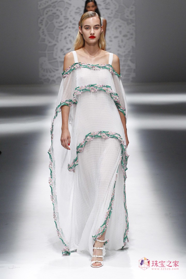 ԸУBlumarine 2018ϵЕrb