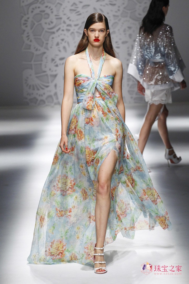 ԸУBlumarine 2018ϵЕrb