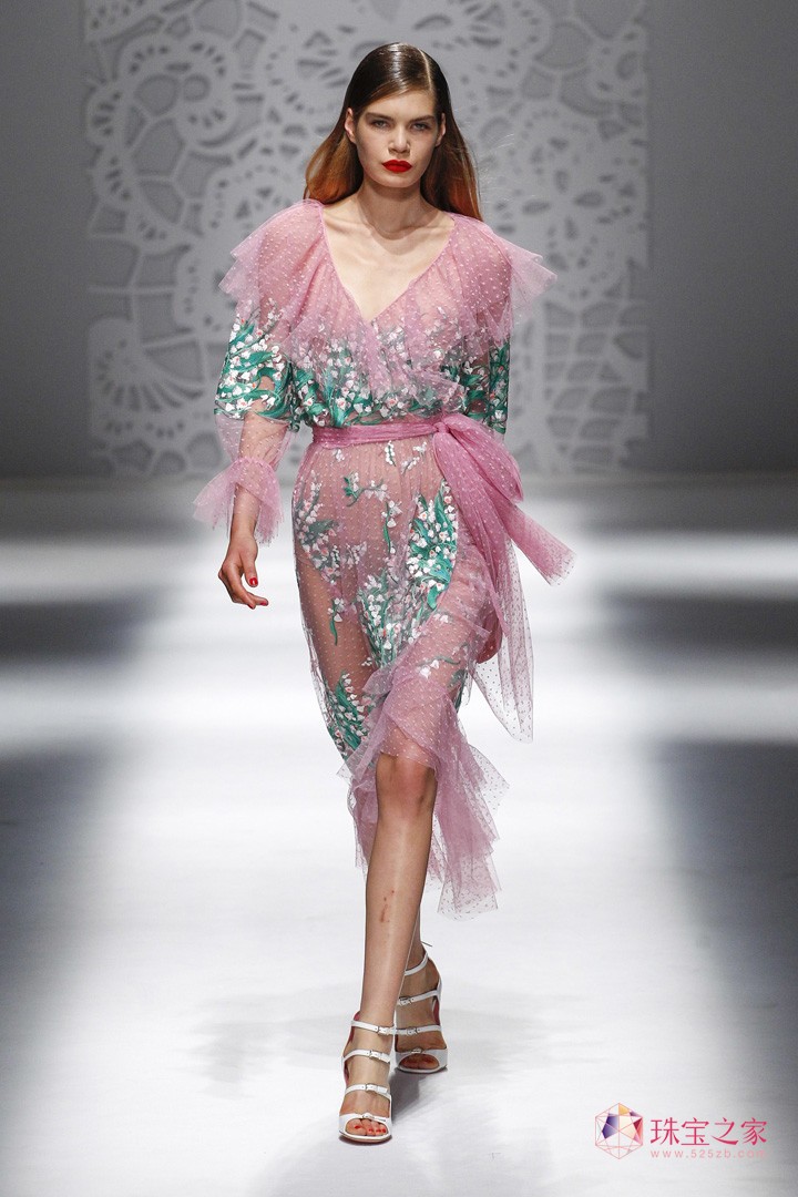 ԸУBlumarine 2018ϵЕrb