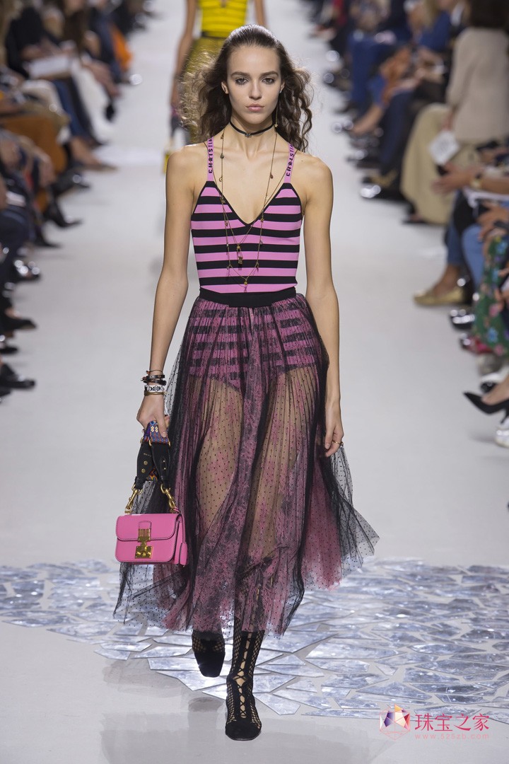Dior   rb ϊWŮb ˇg rb