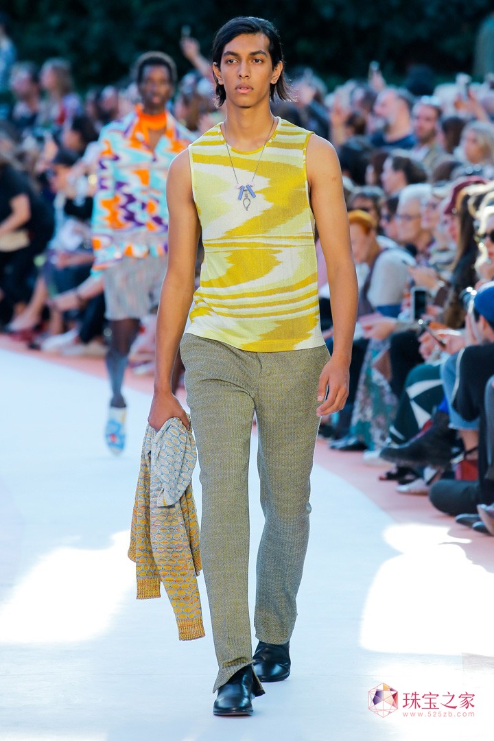 mrb Missoni  Ը ů 