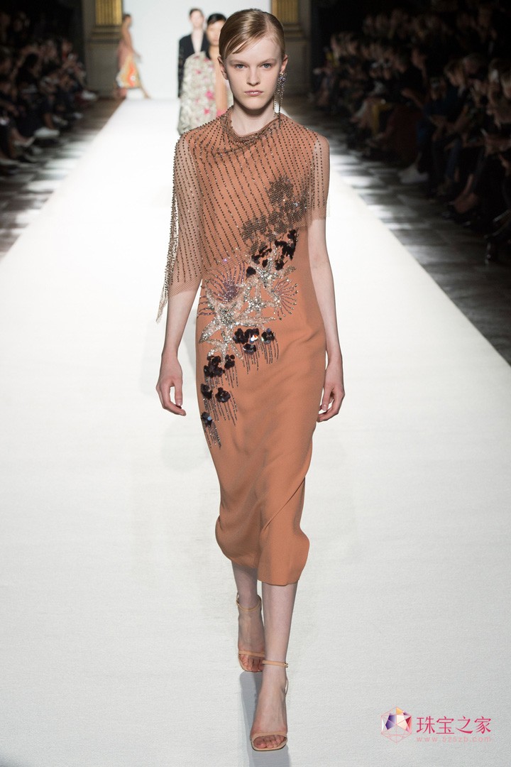 rֲʧˇgϢDries Van Noten 2018ϵЕrb
