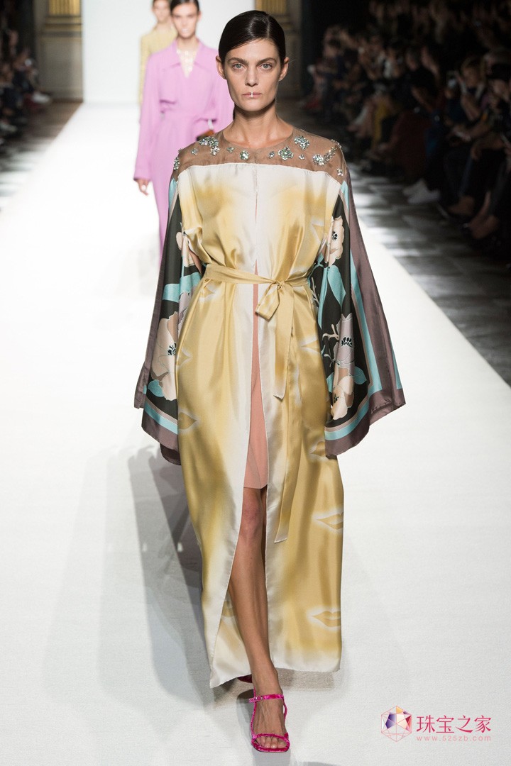 rֲʧˇgϢDries Van Noten 2018ϵЕrb