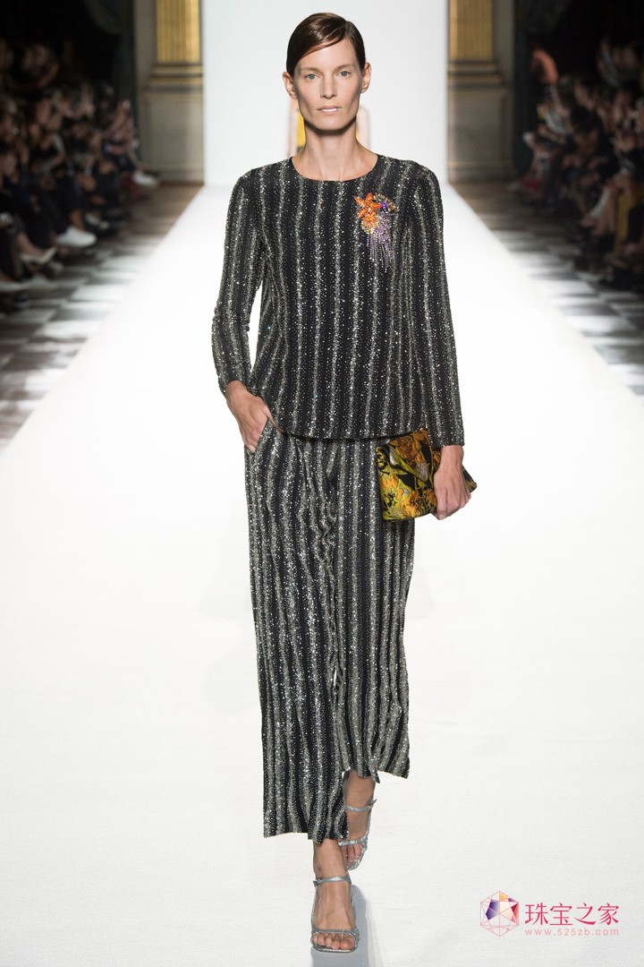 rֲʧˇgϢDries Van Noten 2018ϵЕrb