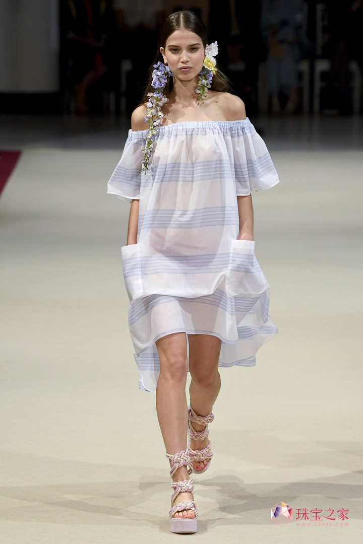 ֮߶ƷAlexis Mabille 2018ĕrb