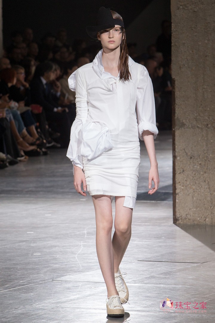 Yohji Yamamotoɽҫ˾ 2018ϵЕrb