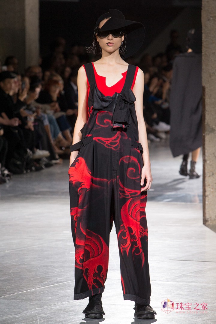 Yohji Yamamotoɽҫ˾ 2018ϵЕrb