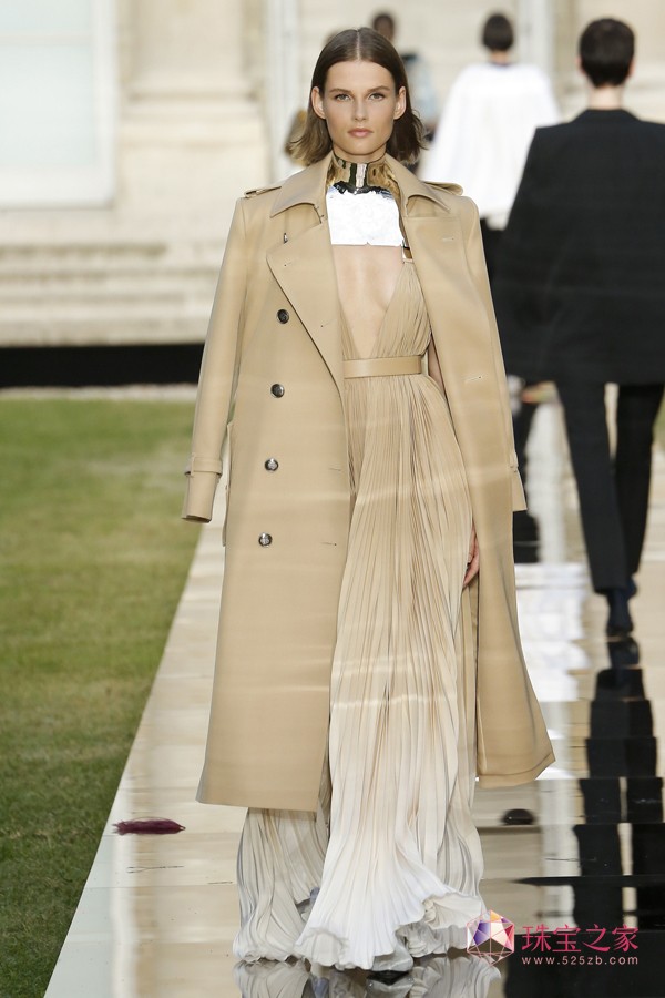 Givenchy oϣ ߶rb