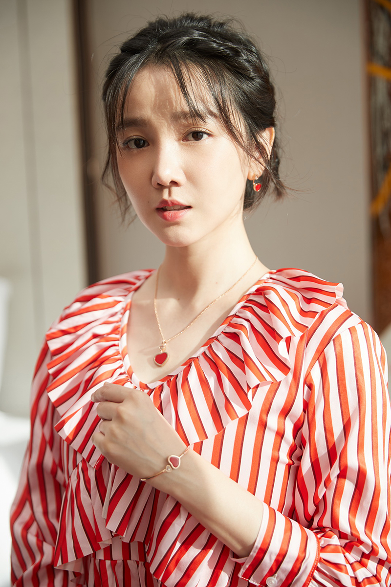 ȃ㌧cA݆Tͬ_ҕU_ǰĻ󡰌ݡc݆T֮gČԒcV݆TСԓĿChopardʒ錚һͬ[e`֮ԟˑBͻҶx
